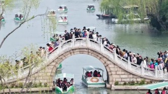 愛你千遍也不厭倦