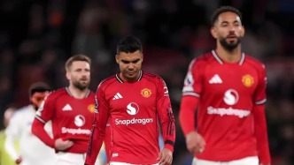 紅牌爭議+44年魔咒！曼聯(lián)主場潰敗藏三重敗因！