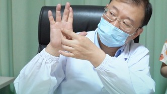 寶寶拇指有問題找不到治療辦法，一直拖到四歲還沒解決