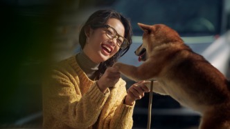 华为、苹果争相入局，AI眼镜距离“iPhone时刻”还有多远？