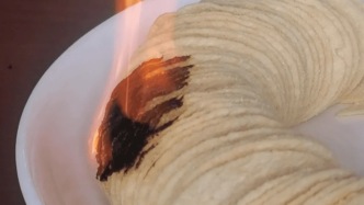 你知道零食遇火会发生什么吗？科普来了