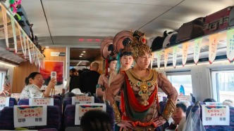 “交响丝路・如意甘肃”品牌冠名列车首发成功起航，千年敦煌盛情迎客