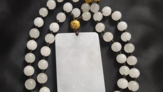 Z15次列車終到哈爾濱站后，列車員緊急翻找……