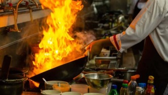 中式小炒爆發(fā)：15.7萬家門店，同比增24.7%，朝三大方向深化發(fā)展