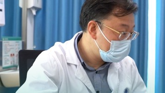 宝宝小肉手上长了个小多指，术后：代小宝宝送您一束“花”
