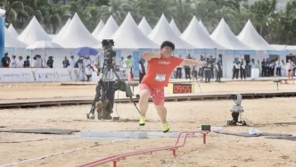中国选手宋佳媛获亚沙会女子沙滩铅球冠军