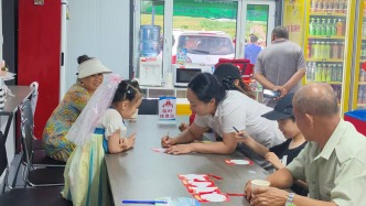 以“敲門”聽(tīng)民意 憑“快腿”解民憂
