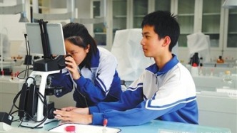 人機(jī)協(xié)同如何更好服務(wù)學(xué)生成長(zhǎng)