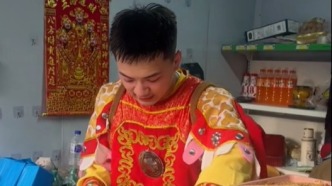 免费送100根烤肠！还有很多福利哟~
