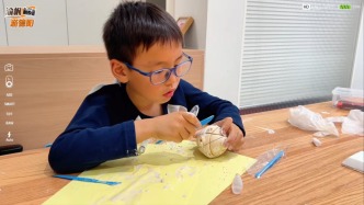 春游德阳三星堆，带回破损陶猪手工盒，小朋友手工修复，乐在其中