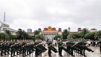 5月1日我市将在八一广场举行升国旗仪式