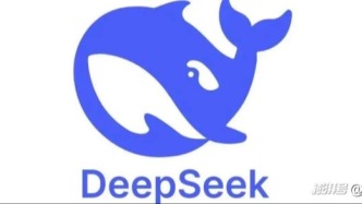 梁文锋不掀桌子，DeepSeek登上半山腰