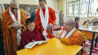 【外眼看西藏】人道關(guān)懷 佛法傳承 醫(yī)脈賡續(xù)——多國佛教界人士在西藏拉薩參訪交流