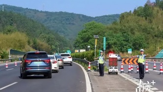 “潮汐車(chē)道”效果明顯！車(chē)主：肇慶交警太高效，建議全國(guó)推廣！