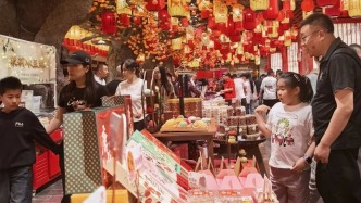 “五一”假期，河北各大商圈場景上新人氣旺