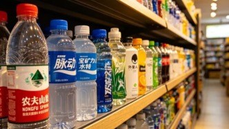 巨头围剿电解质水，抢夺夏日冰柜C位