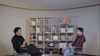 《过于喧嚣的孤独》：以书为伴的生命状态