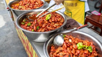 吃掉數(shù)百萬斤，五一餐飲消費(fèi)的頂流是小龍蝦？