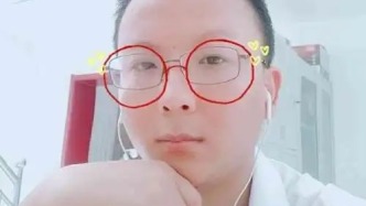 我出生在一个美丽乡村·凤凰树村