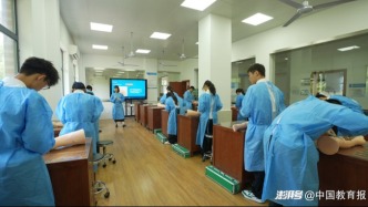 托舉民生“穩(wěn)穩(wěn)的幸?！薄L(zhǎng)沙民政職業(yè)技術(shù)學(xué)院全力打造高品質(zhì)民生服務(wù)“職教品牌”