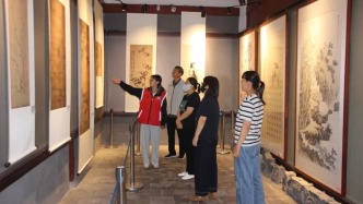 “翰墨飄香——濟(jì)南市博物館藏花鳥畫精品展”亮相平陰縣博物館