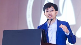 梁文锋挖来一位学弟