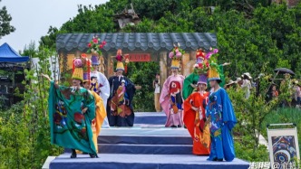 重慶村T火爆出圈！時(shí)尚賦能鄉(xiāng)土，非遺點(diǎn)亮鄉(xiāng)村，以秀為媒促振興