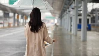 網(wǎng)戀奔現(xiàn)，“白富美”女友已婚已育