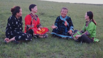 张天彤：歌从田野来