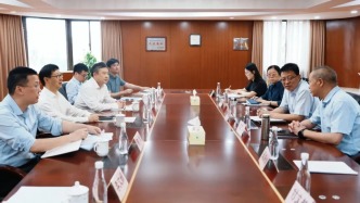市統(tǒng)計局赴市郵政管理局調(diào)研座談