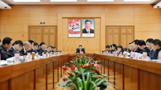 王君正主持召开自治区党委宣传思想文化工作领导小组会议