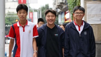 直击中考首日，温暖与拼搏同在