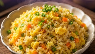 一碗剩米饭把自己吃进ICU！夏天慎吃剩饭，远离“炒饭综合征”