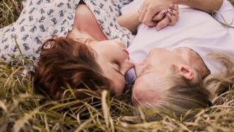 婚姻心理咨询：婚姻的双人床上，往往睡着六个人