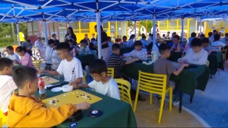 潍坊滨海区：围棋象棋双赛接棒，方寸之间“棋”乐融融