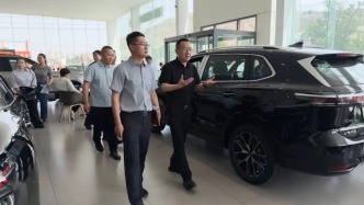 党建引领聚合力 普法护航车行稳——七里河区人民法院深入企业开展普法宣讲活动