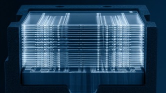 IBM全新芯片指甲盖大小集成近千亿晶体管