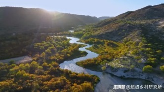 北方一座四线城市，景色浓缩内蒙古精华，坐拥国内最美草原自驾公路