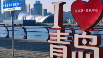 青岛的红瓦绿树，碧海蓝天，每一处都是风景，让人流连忘返。