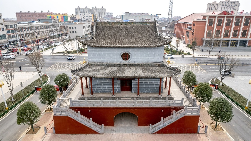 杞县抚辰楼:元代钟鼓楼,曾是县衙大门,当过水塔丨河南开封