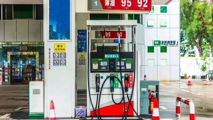 油价将迎三连降,加满一箱92号汽油或少花33.5元