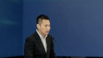 奔驰比亚迪力挺，华为智驾劲敌敲钟