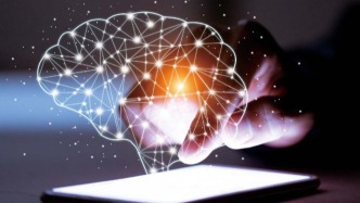 苹果、华为、小米等7款手机AI通过备案！智能手机的终点在哪？ | 科学世界·探索