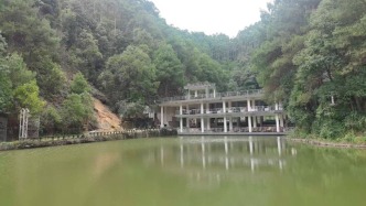 重庆诗人凰鹰(现代诗)一首:《知己长留》