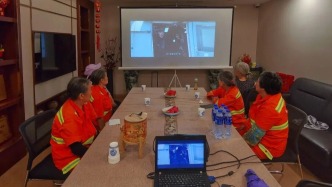 “这里比家里还安逸！” 沙坪坝凤天路社区“银行电影院”火了