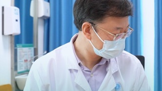 三岁宝宝多趾磨脚无法走路，绳勒偏方风险高勿尝试