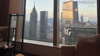 住千元客房也得下楼取外卖,高端酒店卖的到底是什么?