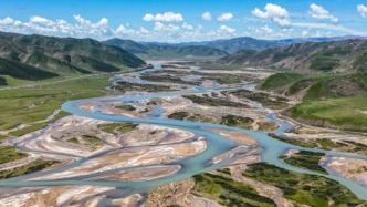 达日行记：吃团结饭、阅读分享、书法交流，书香翰墨共绘同心画卷