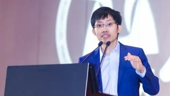 DeepSeek深夜三连发，梁文锋再放大招