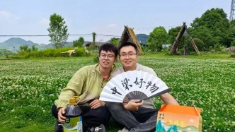 撂荒地里“长”出网红菜园  “怕镜头书记”黄茂杨藏不住了